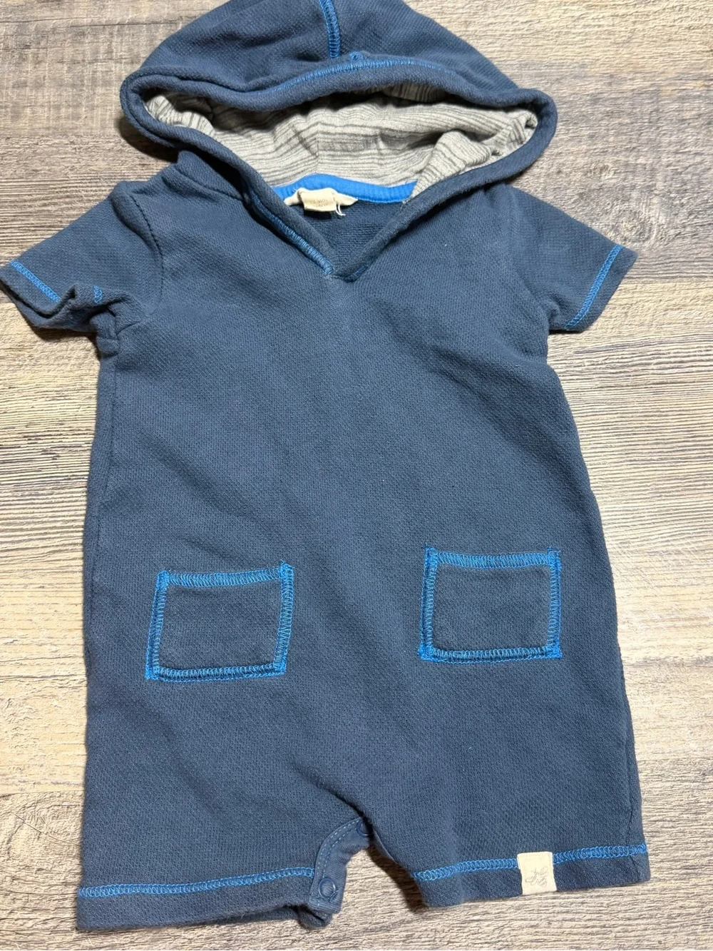 Burt’s Bees Baby Hooded Romper Navy Short Sleeve Organic Cotton 12M EUC